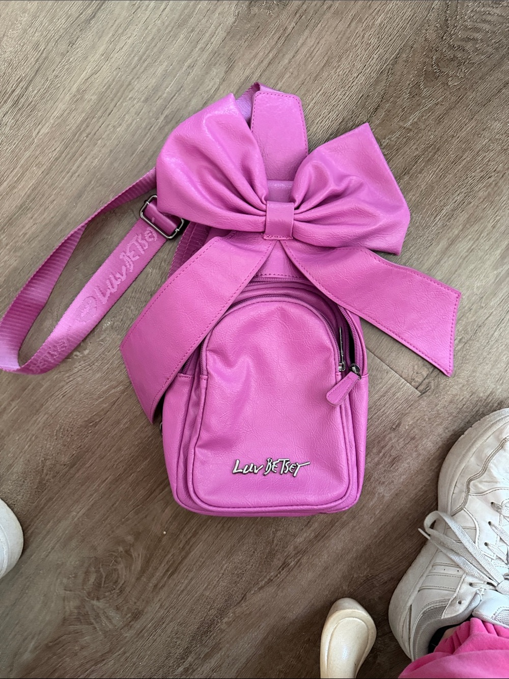 EUC Luv Betsy Bow Crossbody Bag